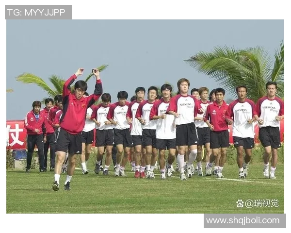 足球明星绰号二娃的传奇故事与球场背后的奋斗历程